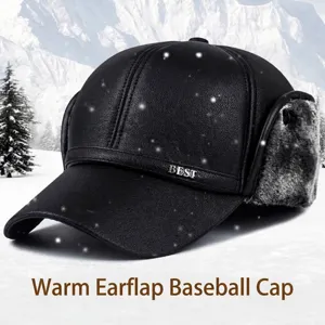 Herren Winter PU-Leder Baseballkappe mit warmen Ohrenklappen und Bergszene-Hintergrund