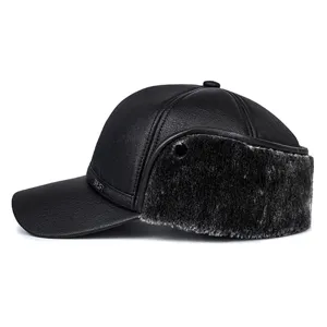 Winter-Baseballkappe für Herren aus PU-Leder mit warmen Ohrenklappen aus Kunstfell für Kälteschutz