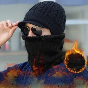 Herren Winter Strickmütze mit Schirm und warmem Halswärmer mit Fleece-Futter