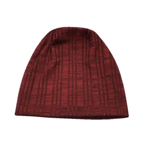 Gorro de punto retro rojo oscuro para mujer, gorro cálido de otoño estilo callejero