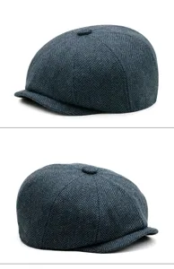 Vues détaillées sous plusieurs angles d'un béret vintage à chevrons bleus pour enfants