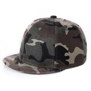 Camouflage honkbalpet met korte platte rand, hiphopstijl modehoed voor heren.