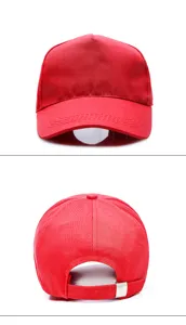 Vistas detalladas frontal y trasera de una gorra de béisbol roja ajustable lisa