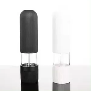Ensemble de moulins à poivre et sel électriques au design noir et blanc minimaliste