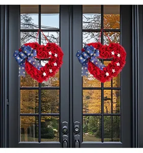 Coronas en forma de corazón del Día de la Independencia con cintas de estrellas para puertas