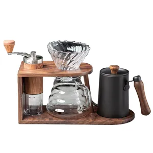 Premium handmatige koffieset van acaciahout met molen, waterkoker en glazen server.