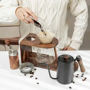 Complete koffieset met standaard van acaciahout glazen kan en zwanenhals waterkoker