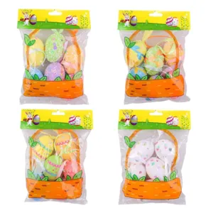 Juego de cuatro coloridos colgantes de huevos de Pascua de espuma para decoración.