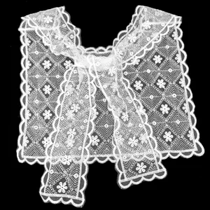 Elegante cinturón de encaje blanco francés y chal decorativo con bordado floral
