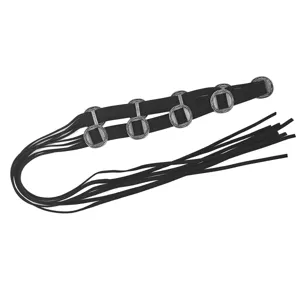 Cadena de cintura bohemia de ante sintético negro con flecos y detalles de metal