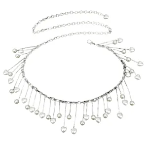 Elegante zilveren tailleketting met parels, kwastjes en hartvormige hangers voor jurken