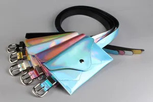 Vista dettagliata delle borse da cintura laser olografiche alla moda in vari colori