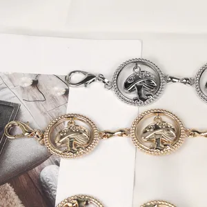 Elegante catena in metallo per la vita con ciondolo a fungo per donna in oro e argento