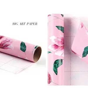 Papier cadeau fleuri rose 80g papier d'art en rouleau avec lignes de découpe