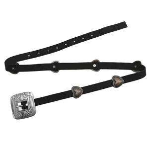 Cintura nera stile western vintage da donna con fibbia argentata decorata e cuori