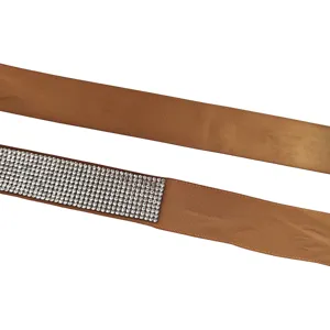 Elegante cinturón de cinta de satén marrón con detalles de pedrería para mujer
