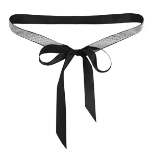 Elegante cinturón de satén negro con pedrería brillante y lazo decorativo para mujer.