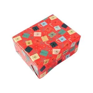 Festliches rotes Weihnachtsgeschenkpapier mit Motiven von Geschenkkartons und Zuckerstangen