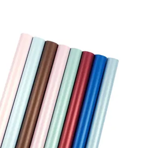 Mehrfarbige Perlglanz-Geschenkpapierrollen für Geburtstage und luxuriöse Verpackungen.