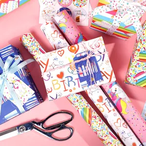 Set de papel de regalo de cumpleaños con diseños coloridos de unicornios y pasteles.