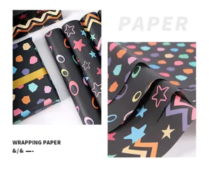 Vue détaillée d'un papier cadeau noir avec des étoiles colorées et des motifs géométriques
