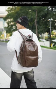 Mochila retro de cuero marrón de gran capacidad para viajes y traslados en modelo