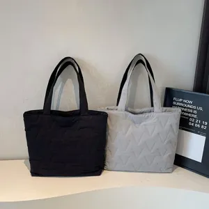 Bolso tote acolchado de gran capacidad con textura en V para el viaje diario femenino