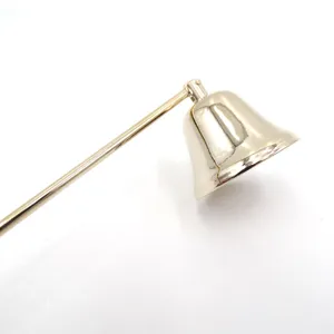 Eleganter goldener Kerzenlöscher aus Edelstahl mit langem Griff und Glockenform