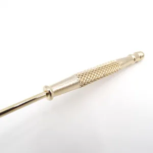 Eleganter goldener Kerzenlöscher aus Edelstahl zum Löschen von Duftkerzen für Zuhause