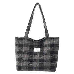 Bolso tote vintage de lana a cuadros grises y negros con correa de hombro y logo