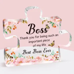 Puzzelvormige acryl plaquette met Best Boss Ever bloemmotief en vlinderaccenten