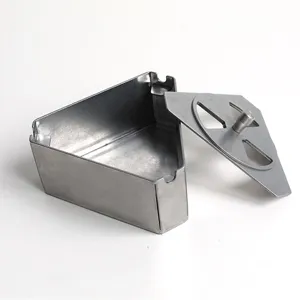 Portacenere rotante triangolare in acciaio inox con coperchio per casa e auto