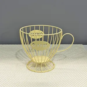 Cremefarbener nordischer Kaffeekapselhalter mit ausgehöhltem Kaffeetassen-Drahtdesign