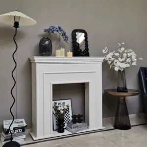 Élégant manteau de cheminée français en bois blanc, meuble décoratif pour le salon
