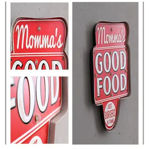 Detaillierte Ansicht des vintage amerikanischen LED-Wandschilds Momma's Good Food