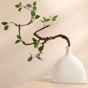 Rama de planta biónica de estilo Zen con jarrón de cerámica blanca para decoración