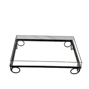 Soporte de postre de acrílico transparente con marco de hierro negro y patas elegantes