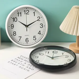 Horloge murale ronde à quartz moderne de 12 pouces avec chiffres clairs pour la maison