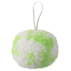 Boule de nettoyage nano verte et blanche avec boucle de suspension pour la cuisine.