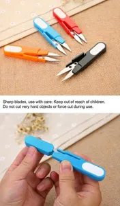 Kleine U-förmige Fadenschere mit Schutzkappe für Kreuzstich und DIY-Näharbeiten im Haushalt