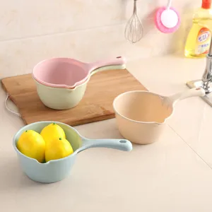 Verdickte Kunststoff Wasserschöpfer Langer Griff Wasser Schaufel Nordische Farben Küche Badezimmer Haare Waschen Baden Tasse Haus Schöpfer