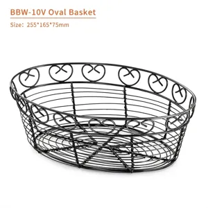 Ovale zwart metalen draadmand voor fruit met hartjesrand en afmetingen 255x165x75mm
