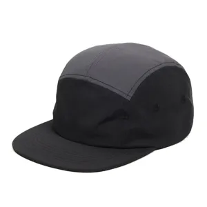 Men's 5-panel breathable flat brim skateboard cap in black and grey color block