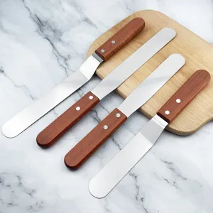Professional stainless steel cake spatulas with wooden handles for cream icing