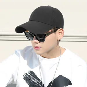 Casquette de baseball classique en maille noire avec design respirant pour le soleil