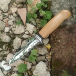 Cuchillo nórdico de hoja fija para exteriores con mango de madera y acabado en espejo