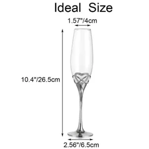 Sektglas Abmessungen: 26,5 cm Höhe, 4 cm Rand, herzförmiges Dekor mit Strasssteinen