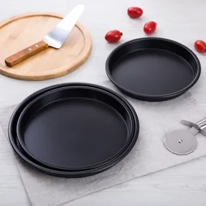 Schwarze antihaftbeschichtete Pizzableche aus Kohlenstoffstahl in verschiedenen Größen