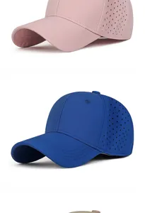 Detailansicht der atmungsaktiven Mesh-Einsätze an rosa und blauen schnelltrocknenden Kappen