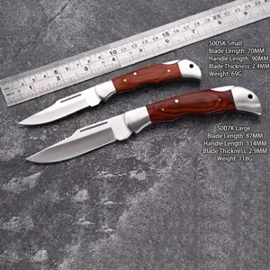 Navaja plegable portátil para camping con un mango de madera y hoja de acero inoxidable